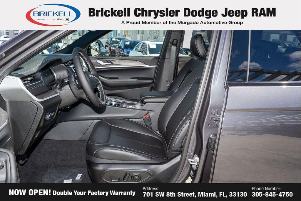 new 2025 Jeep Grand Cherokee car, priced at $46,583