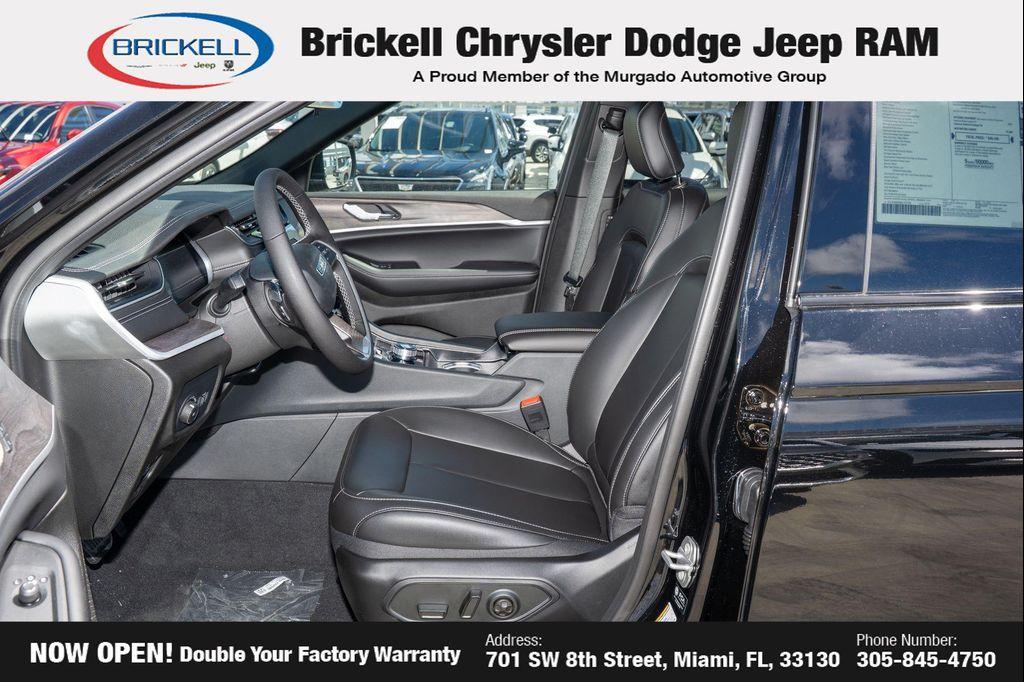 new 2025 Jeep Grand Cherokee L car, priced at $40,077