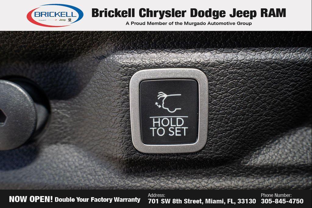 new 2025 Jeep Grand Cherokee L car, priced at $40,077