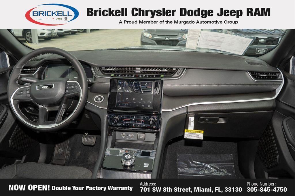 new 2025 Jeep Grand Cherokee car, priced at $33,770