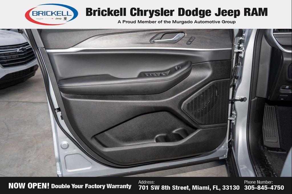 new 2025 Jeep Grand Cherokee L car, priced at $51,266