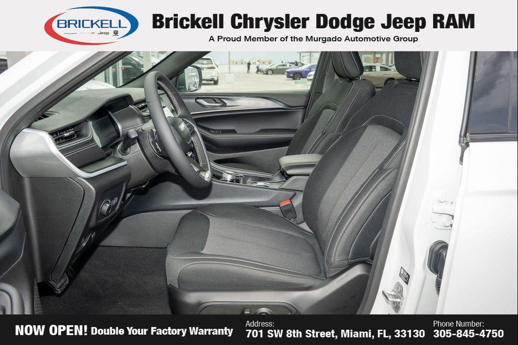 new 2025 Jeep Grand Cherokee car, priced at $32,835