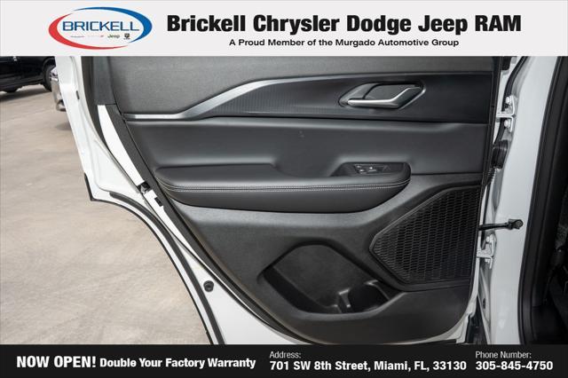 new 2025 Jeep Grand Cherokee car, priced at $31,335