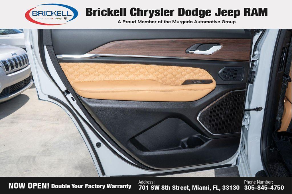 new 2025 Jeep Grand Cherokee L car, priced at $56,822