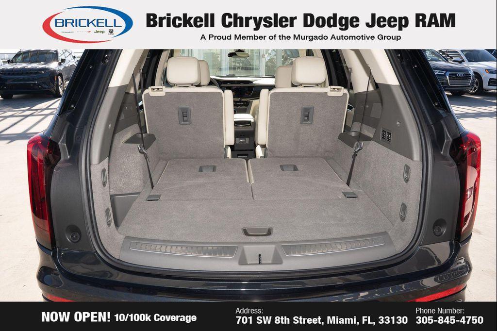 used 2023 Cadillac XT6 car, priced at $38,960