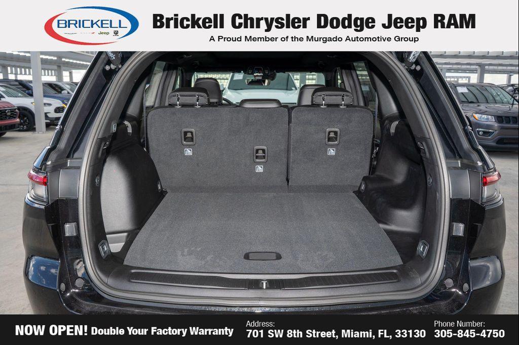 new 2025 Jeep Grand Cherokee car, priced at $43,833