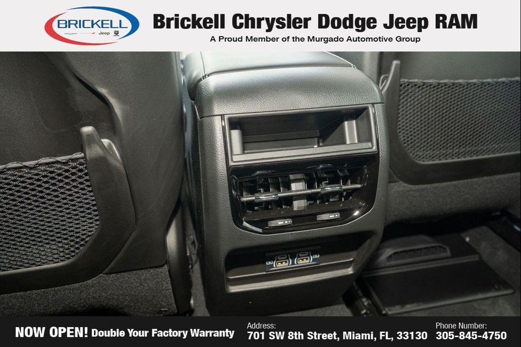 new 2024 Jeep Grand Cherokee car, priced at $31,998