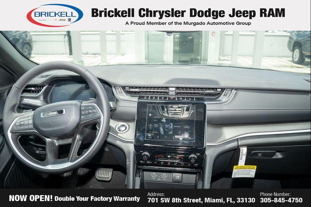new 2024 Jeep Grand Cherokee car, priced at $31,998
