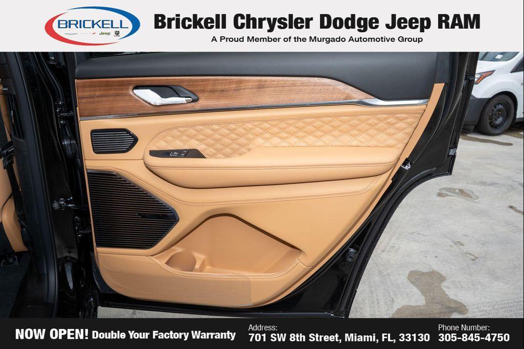 new 2025 Jeep Grand Cherokee L car, priced at $65,519