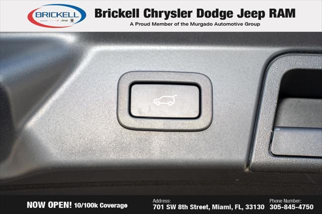 used 2019 Land Rover Range Rover Velar car, priced at $25,050