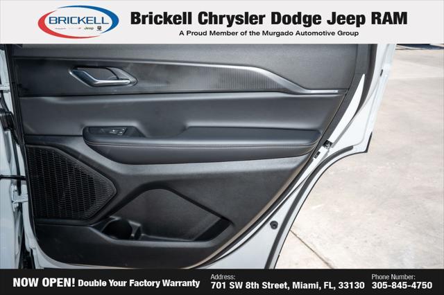 new 2025 Jeep Grand Cherokee L car, priced at $30,179