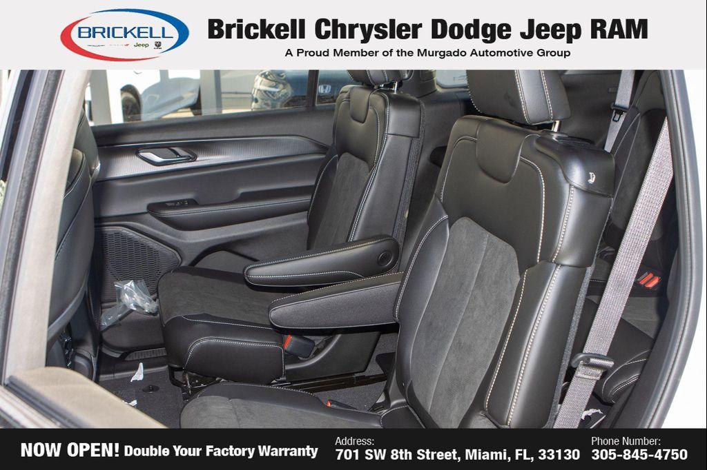 new 2025 Jeep Grand Cherokee L car, priced at $40,172