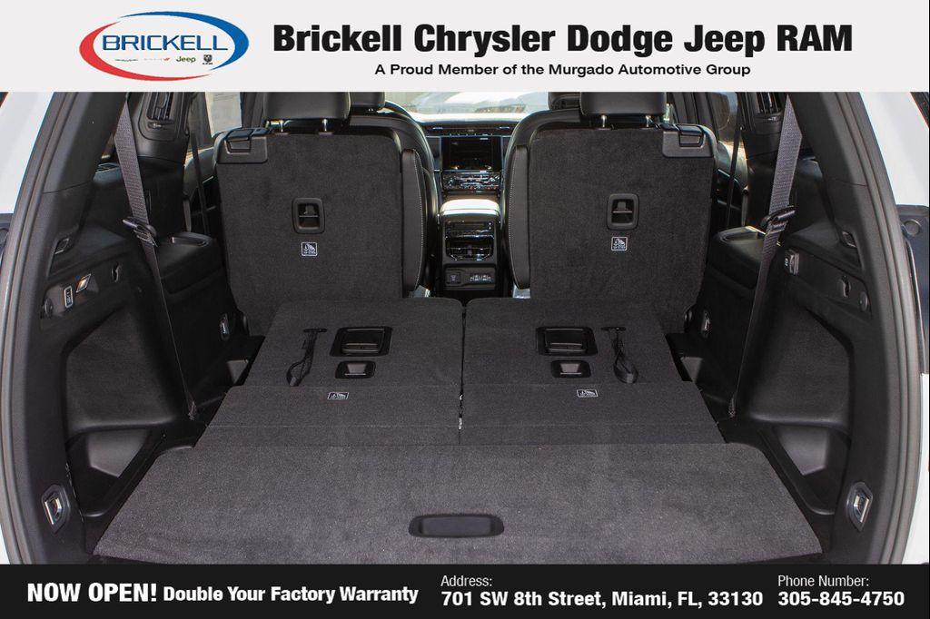 new 2025 Jeep Grand Cherokee L car, priced at $40,172