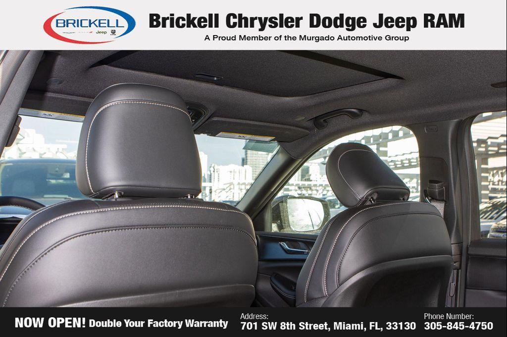 new 2025 Jeep Grand Cherokee L car, priced at $40,172