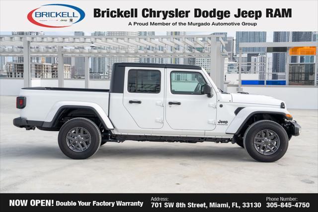 new 2024 Jeep Gladiator car, priced at $43,333