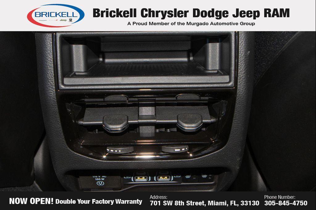 new 2025 Jeep Grand Cherokee car, priced at $46,583