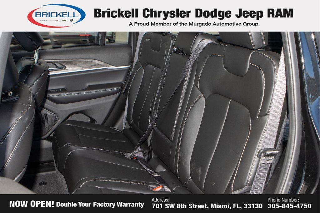 new 2025 Jeep Grand Cherokee car, priced at $46,583