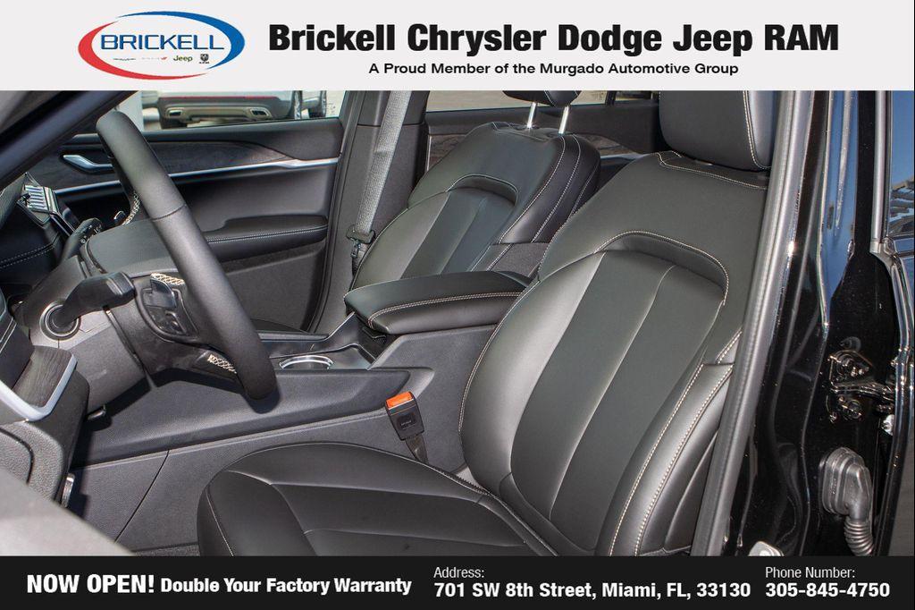 new 2025 Jeep Grand Cherokee car, priced at $46,583