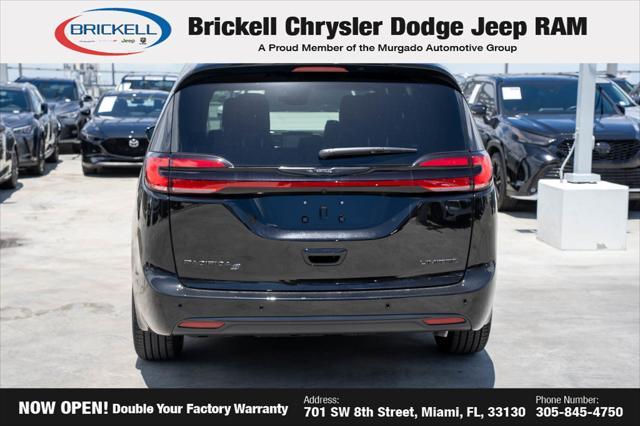 new 2025 Chrysler Pacifica car, priced at $47,128