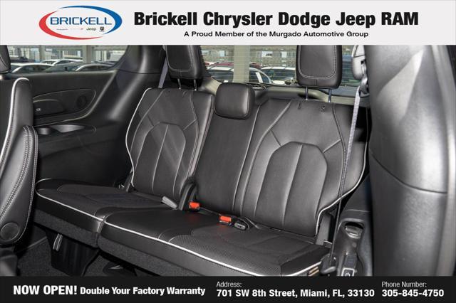 new 2025 Chrysler Pacifica car, priced at $47,128