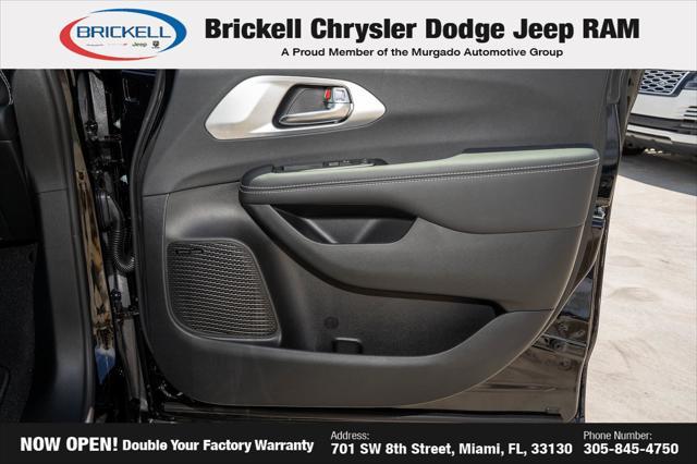 new 2025 Chrysler Pacifica car, priced at $47,128