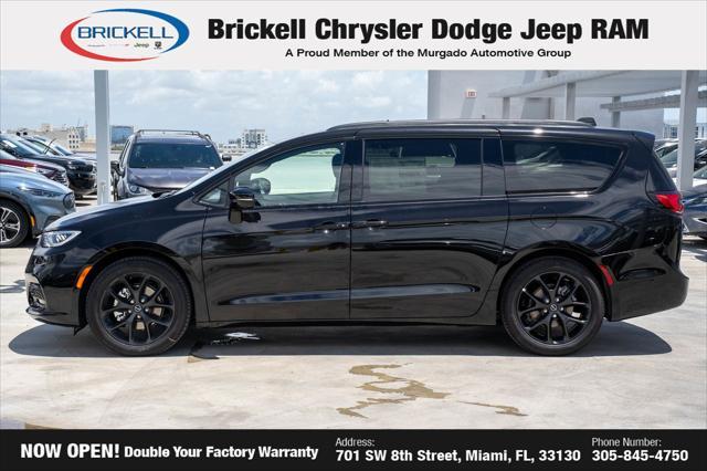 new 2025 Chrysler Pacifica car, priced at $47,128
