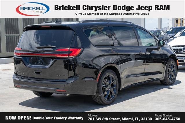 new 2025 Chrysler Pacifica car, priced at $47,128