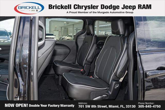 new 2025 Chrysler Pacifica car, priced at $47,128