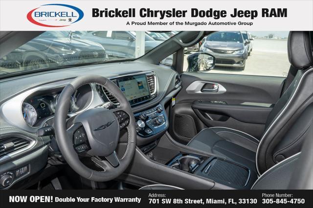 new 2025 Chrysler Pacifica car, priced at $47,128
