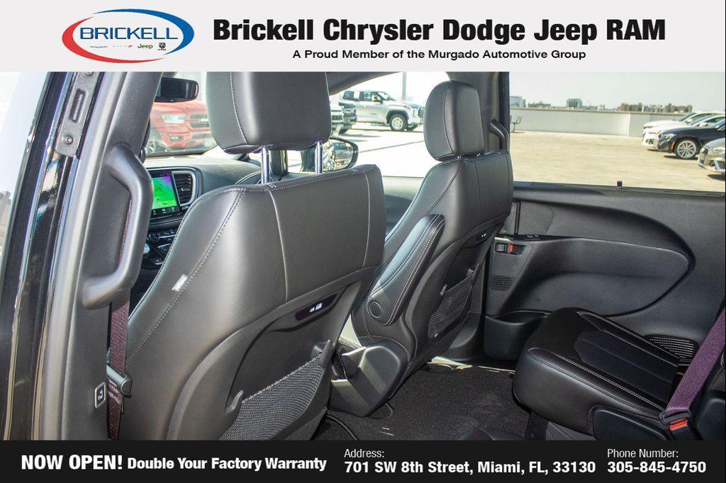 new 2025 Chrysler Pacifica car, priced at $37,927