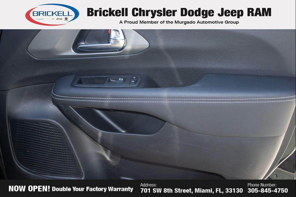 new 2025 Chrysler Pacifica car, priced at $37,927