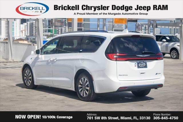 used 2021 Chrysler Pacifica Hybrid car, priced at $21,652