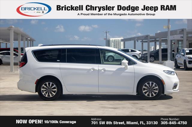 used 2021 Chrysler Pacifica Hybrid car, priced at $21,652