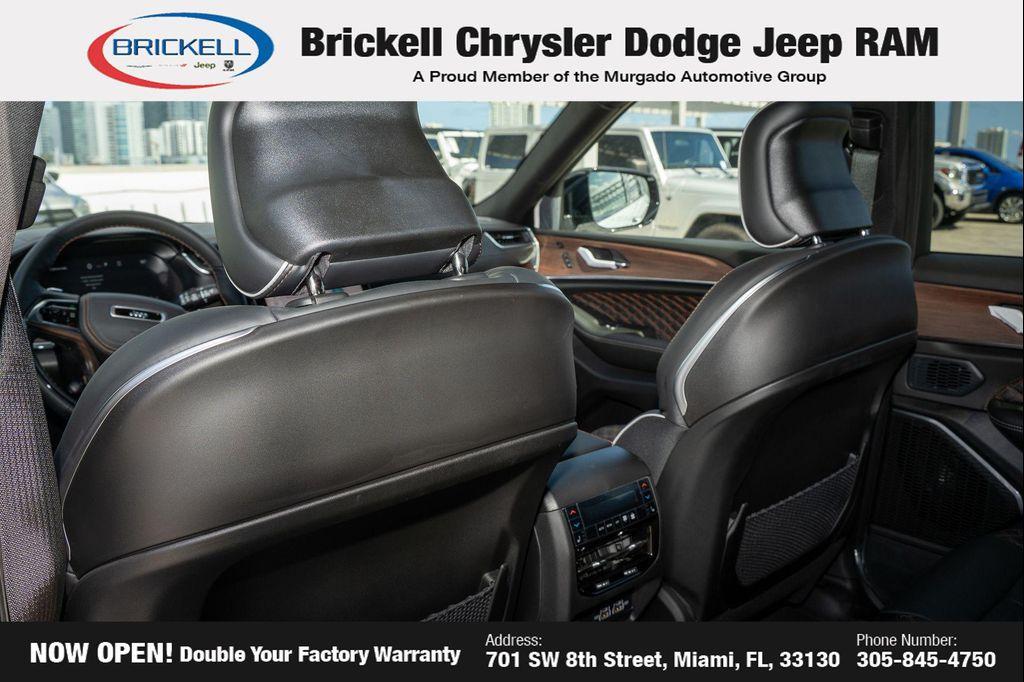 new 2025 Jeep Grand Cherokee car, priced at $52,589