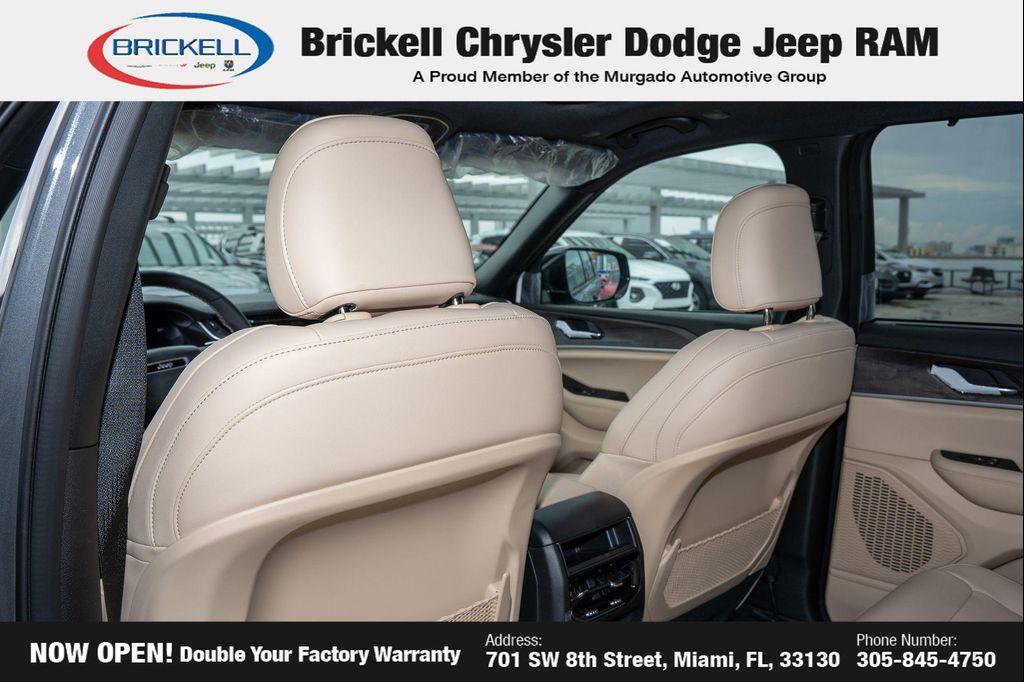 new 2025 Jeep Grand Cherokee car, priced at $42,541