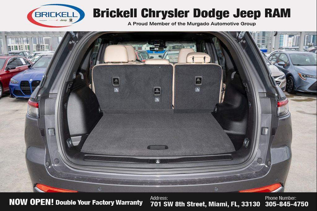 new 2025 Jeep Grand Cherokee car, priced at $42,541