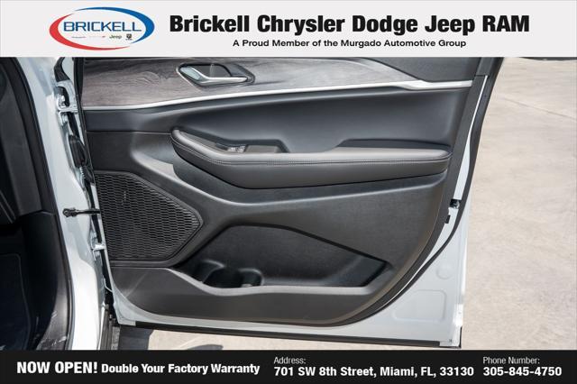new 2025 Jeep Grand Cherokee L car, priced at $35,706