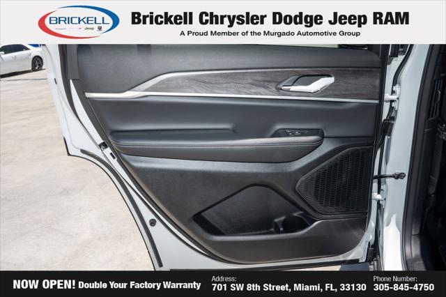 new 2025 Jeep Grand Cherokee L car, priced at $35,706