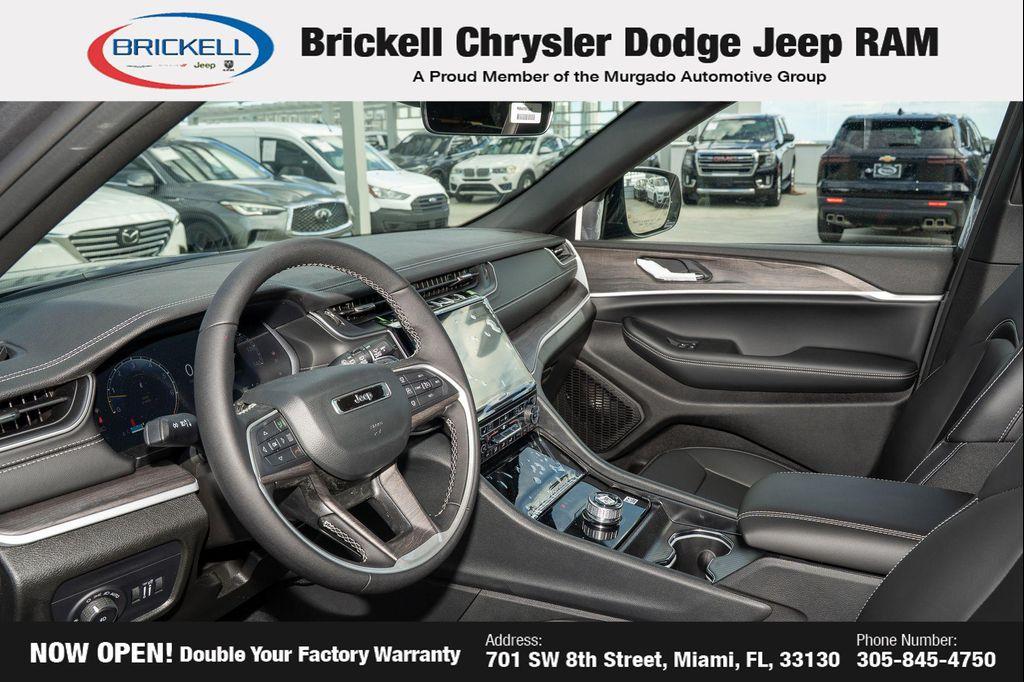 new 2025 Jeep Grand Cherokee car, priced at $35,282