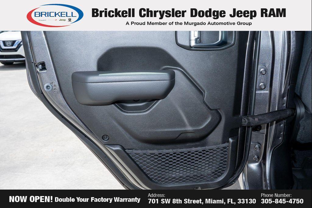 new 2025 Jeep Gladiator car, priced at $40,006