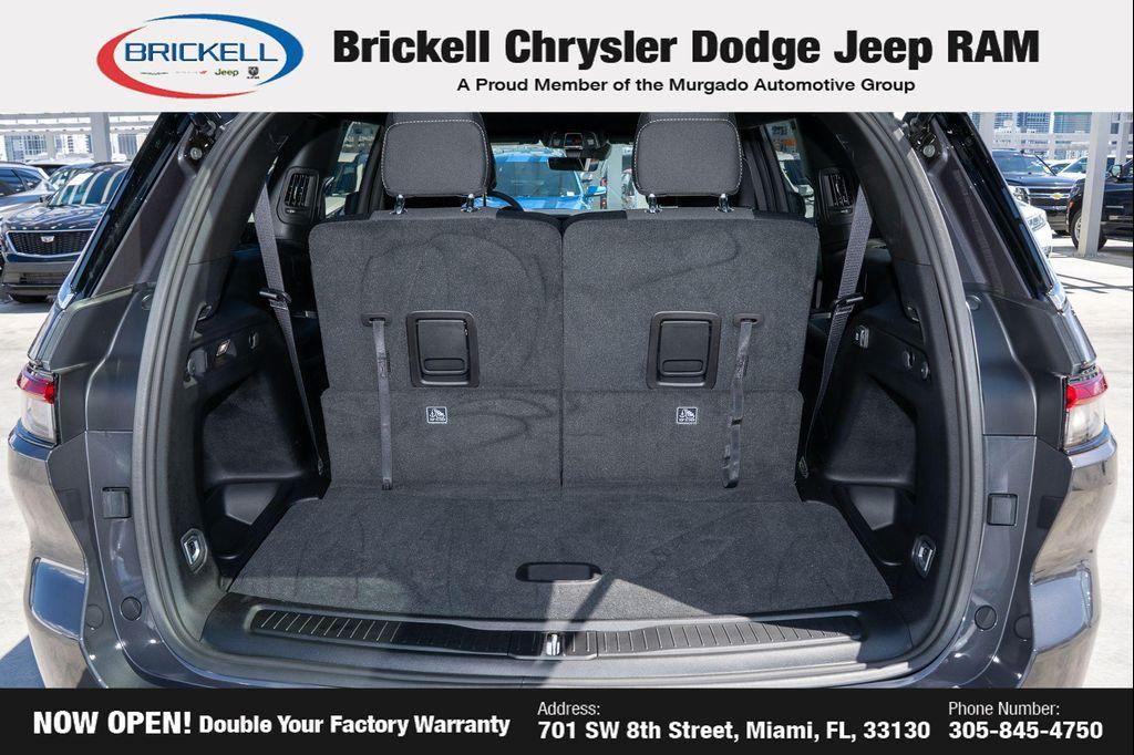 new 2025 Jeep Grand Cherokee L car, priced at $35,989