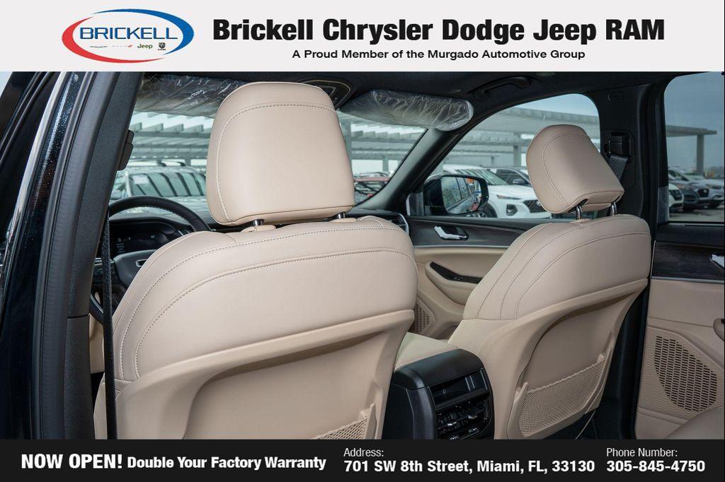 new 2025 Jeep Grand Cherokee car, priced at $42,631
