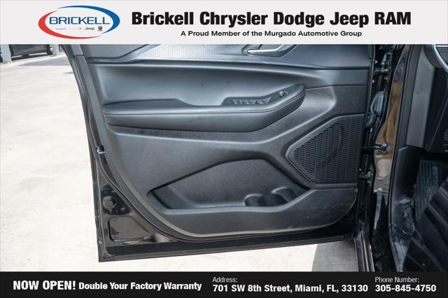 new 2025 Jeep Grand Cherokee L car, priced at $33,599
