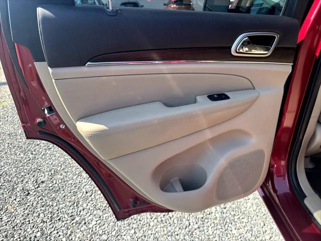 used 2015 Jeep Grand Cherokee car, priced at $10,999