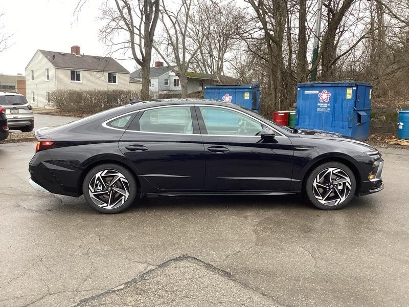 new 2024 Hyundai Sonata car, priced at $30,753