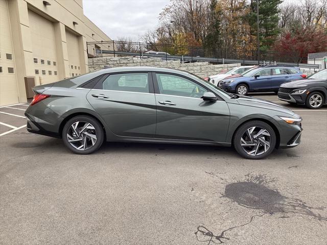 new 2025 Hyundai Elantra car, priced at $27,290