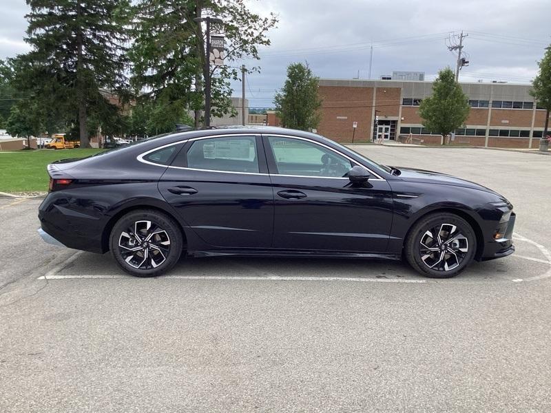 new 2024 Hyundai Sonata car, priced at $29,441