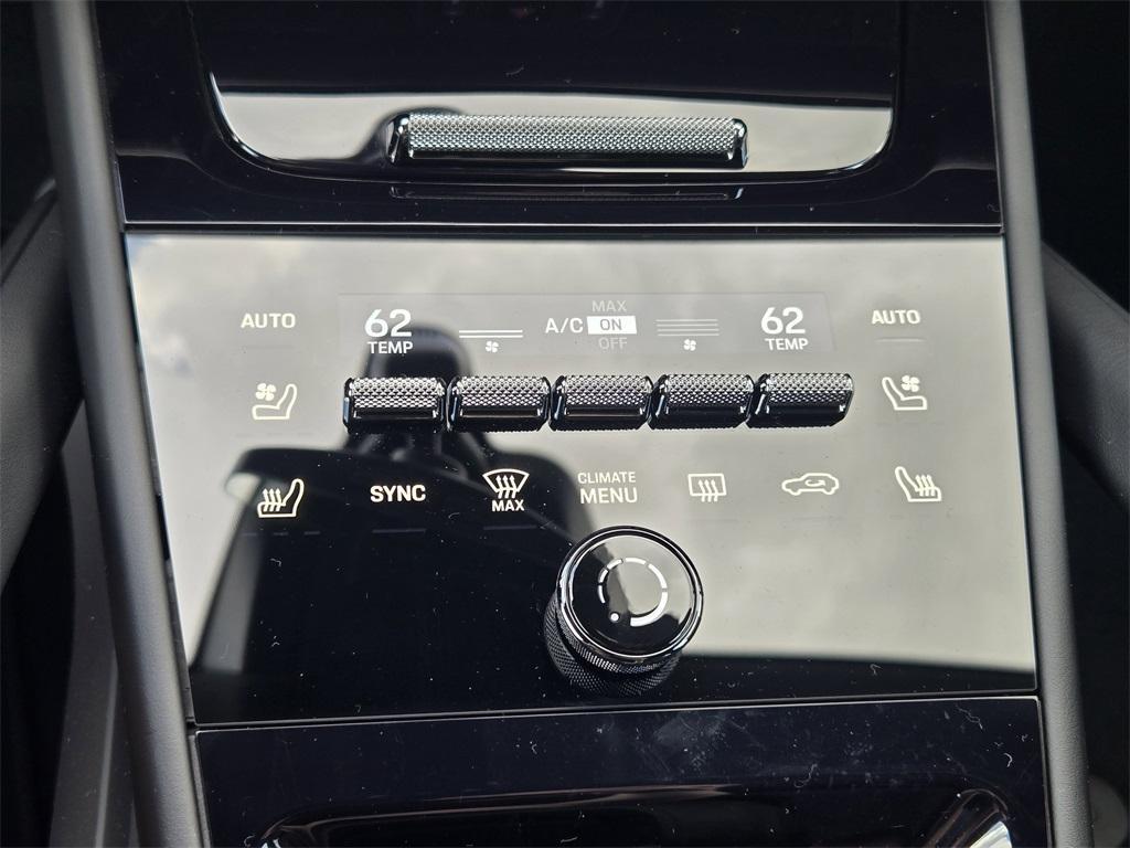 new 2025 Porsche Cayenne car