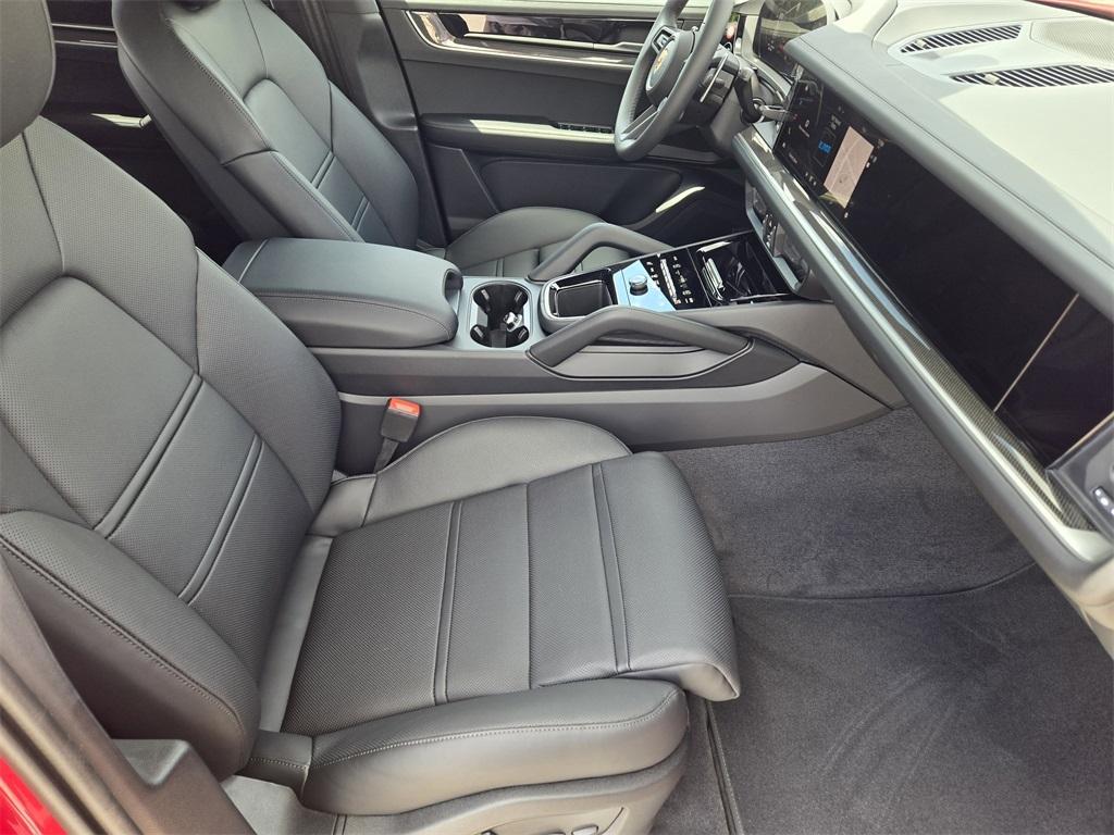 new 2025 Porsche Cayenne car