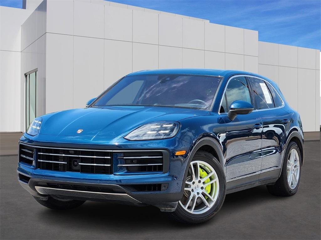 new 2025 Porsche Cayenne car, priced at $112,735